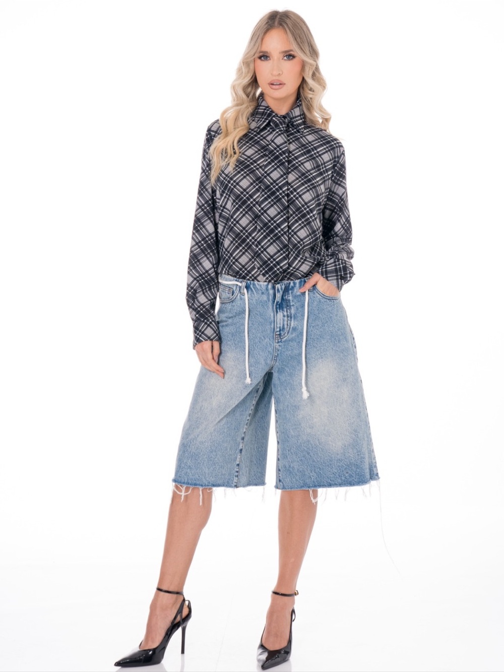 G08. Urban Chic Plaid Tie-Neck Blouse